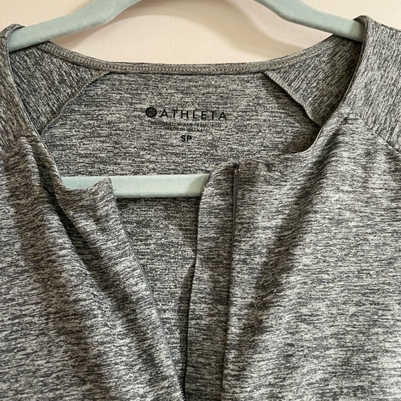 Athleta Gray Pacifica Wrap Top Size SP - Picture 3 of 6